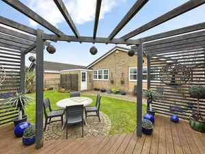 Photo 11- click for photo gallery